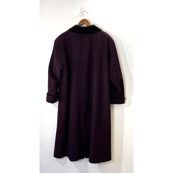 Forecaster of Boston Women’s Wool Coat Size 1X 18 Purple Velvet Trim Classic Lux - Picture 2 of 10
